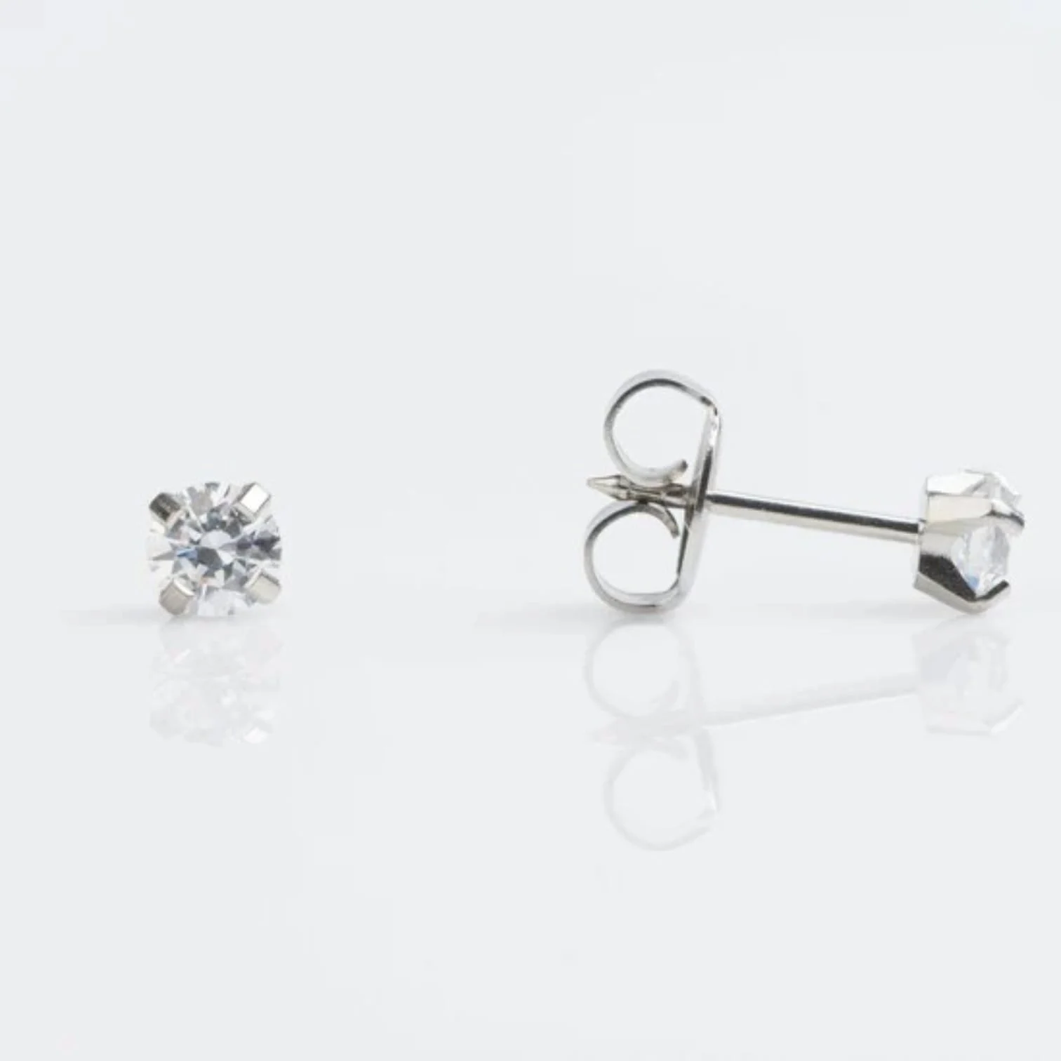 SYS75 14K WHITE GOLD CZ 4MM